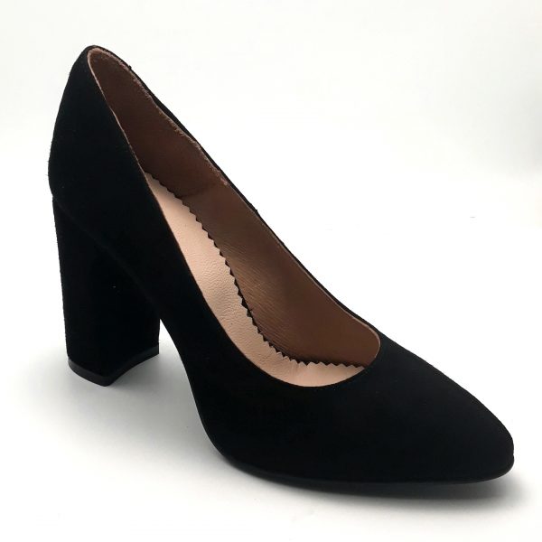 Pantofi cu toc gros din piele naturala intoarsa neagra
