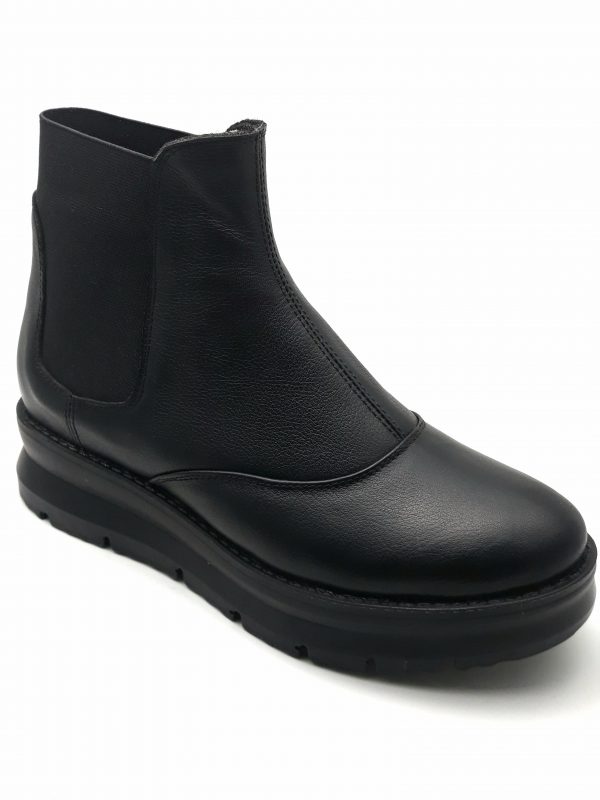 Ghete dama din piele naturala neagra