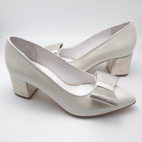 Pantofi dama din piele naturala lacuita crem cu fundita - imagine 2