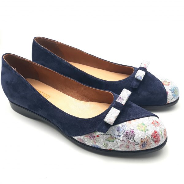 Balerini din piele naturala intoarsa bleumarin si imprimeu floral - imagine 3